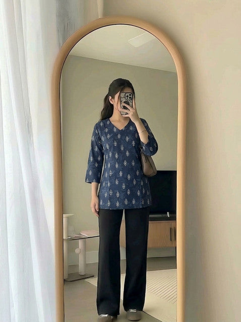 Navy Blue Botanical Print V-Neck 3/4 Sleeve Short Kurti
