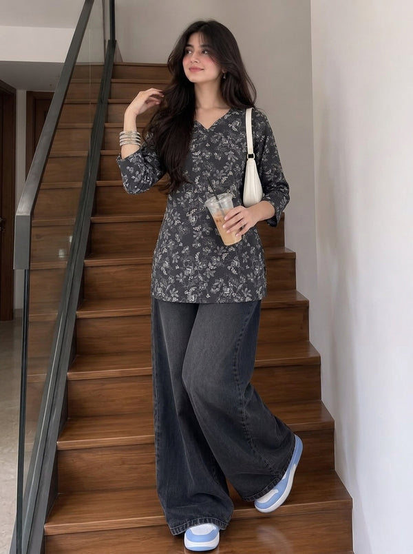 Black White Floral Printed 3/4 Sleeves Short Kurti