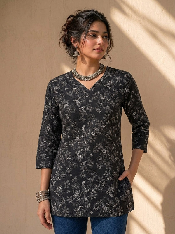 Black White Floral Printed 3/4 Sleeves Short Kurti