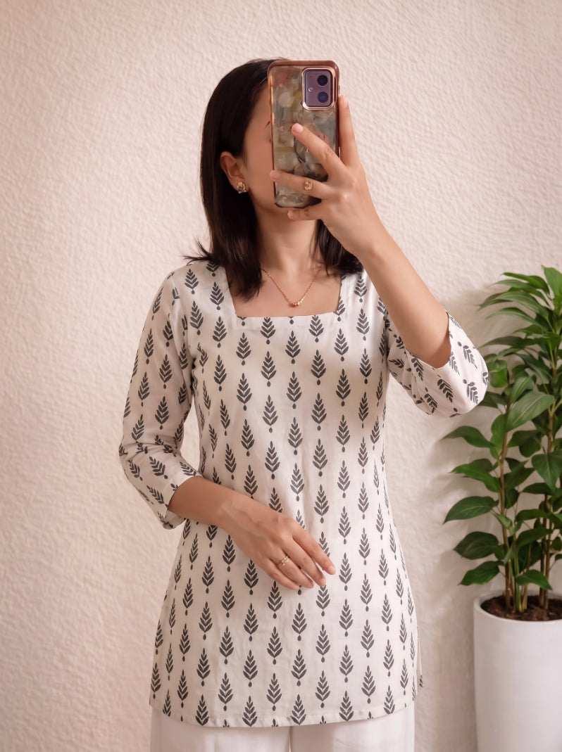 White Black Leaf Printed 3/4 Sleeves Square Neck Short Kurti