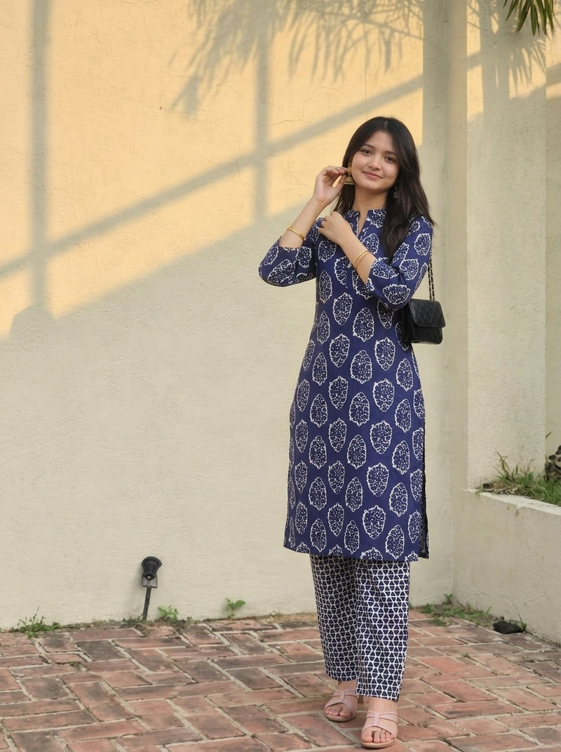 Navy Blue Paisley print kurta with pant set