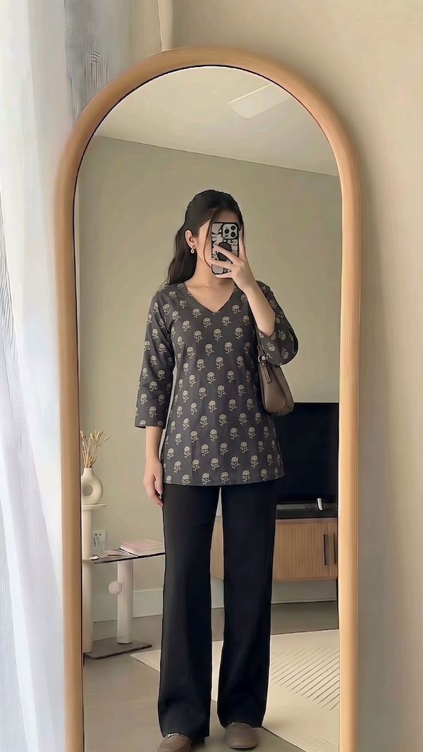 Black White Floral Booti Printed 3/4 Sleeves V-Neck Short Kurti