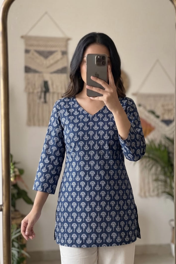 Navy Blue White Paisley Booti Printed 3/4 Sleeves V-Neck Short Kurti