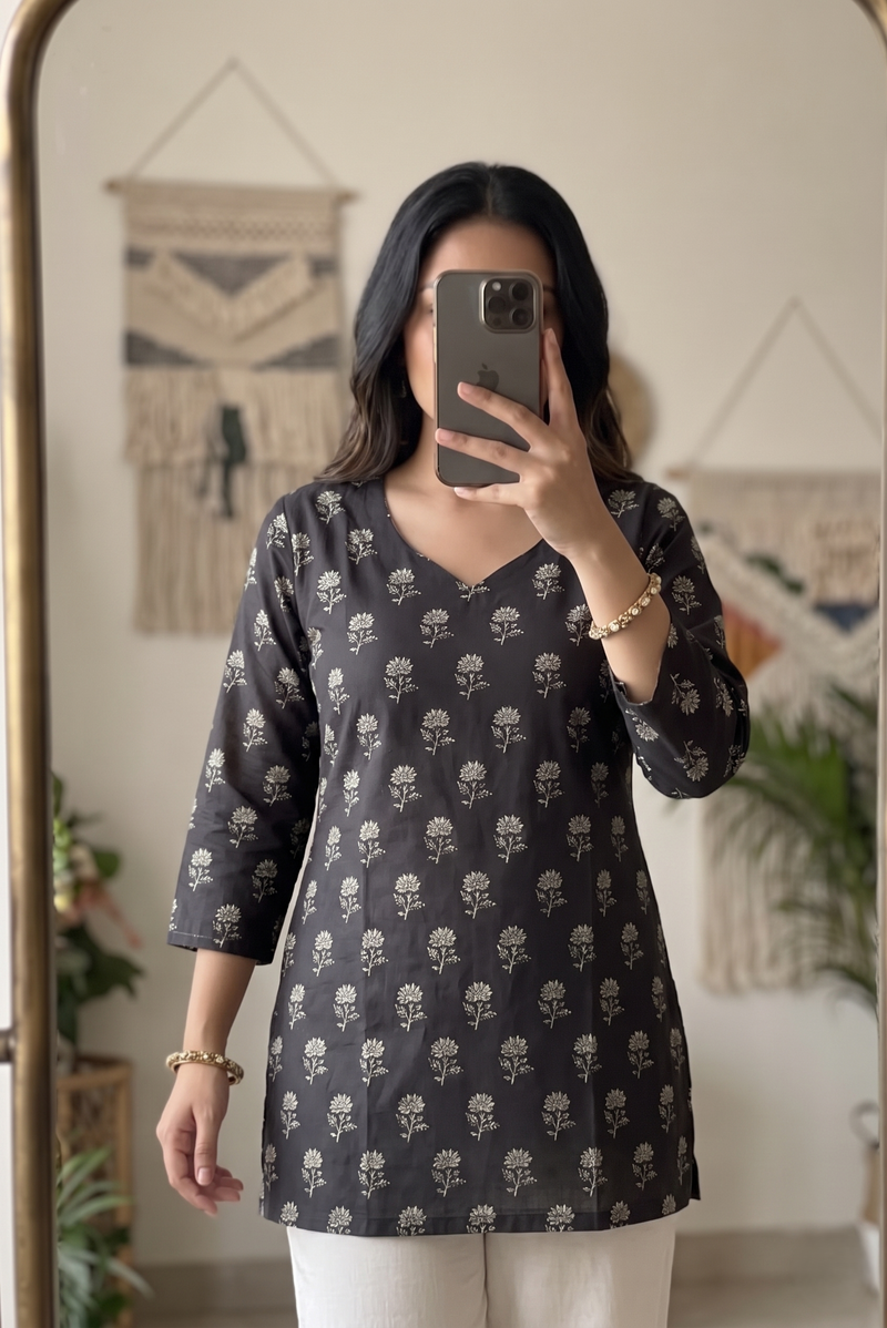 Black White Floral Booti Printed 3/4 Sleeves V-Neck Short Kurti