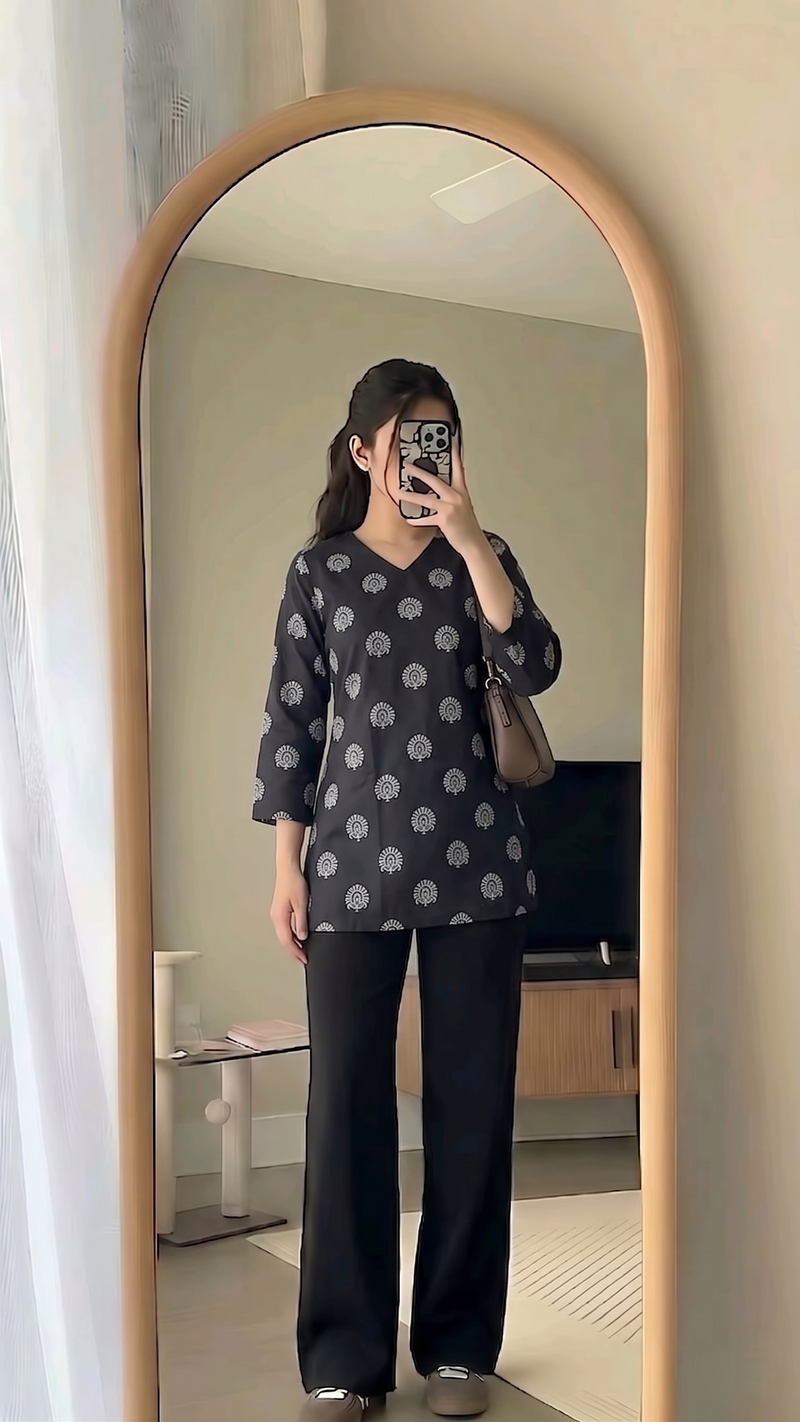 Black White Floral Booti Printed 3/4 Sleeves V-Neck Short Kurti