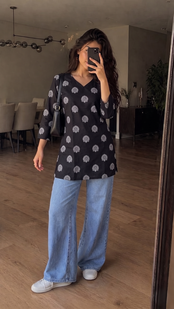 Black White Floral Booti Printed 3/4 Sleeves V-Neck Short Kurti