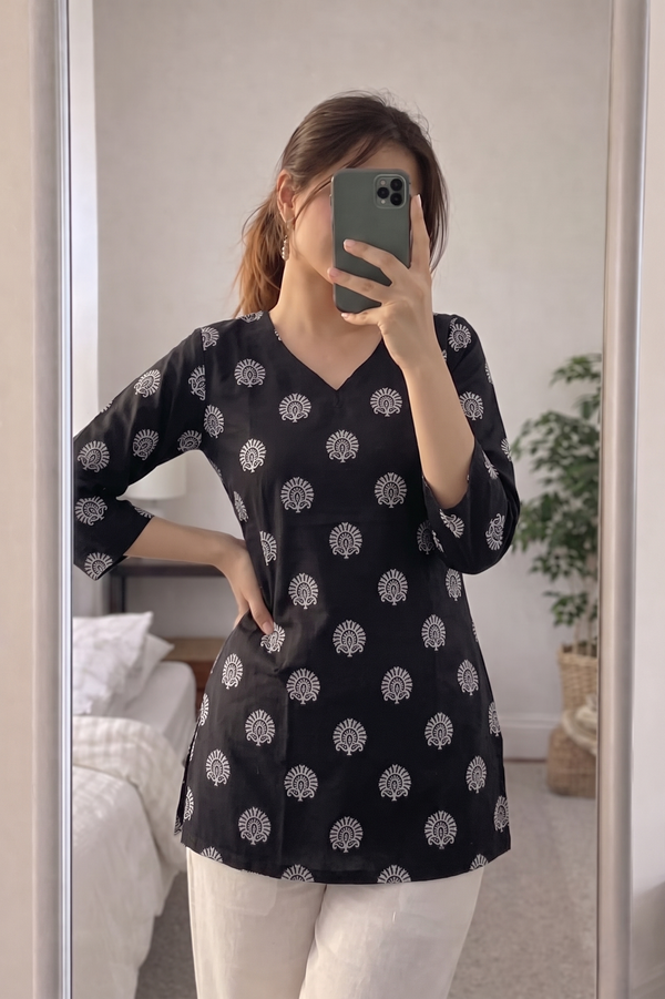 Black White Floral Booti Printed 3/4 Sleeves V-Neck Short Kurti